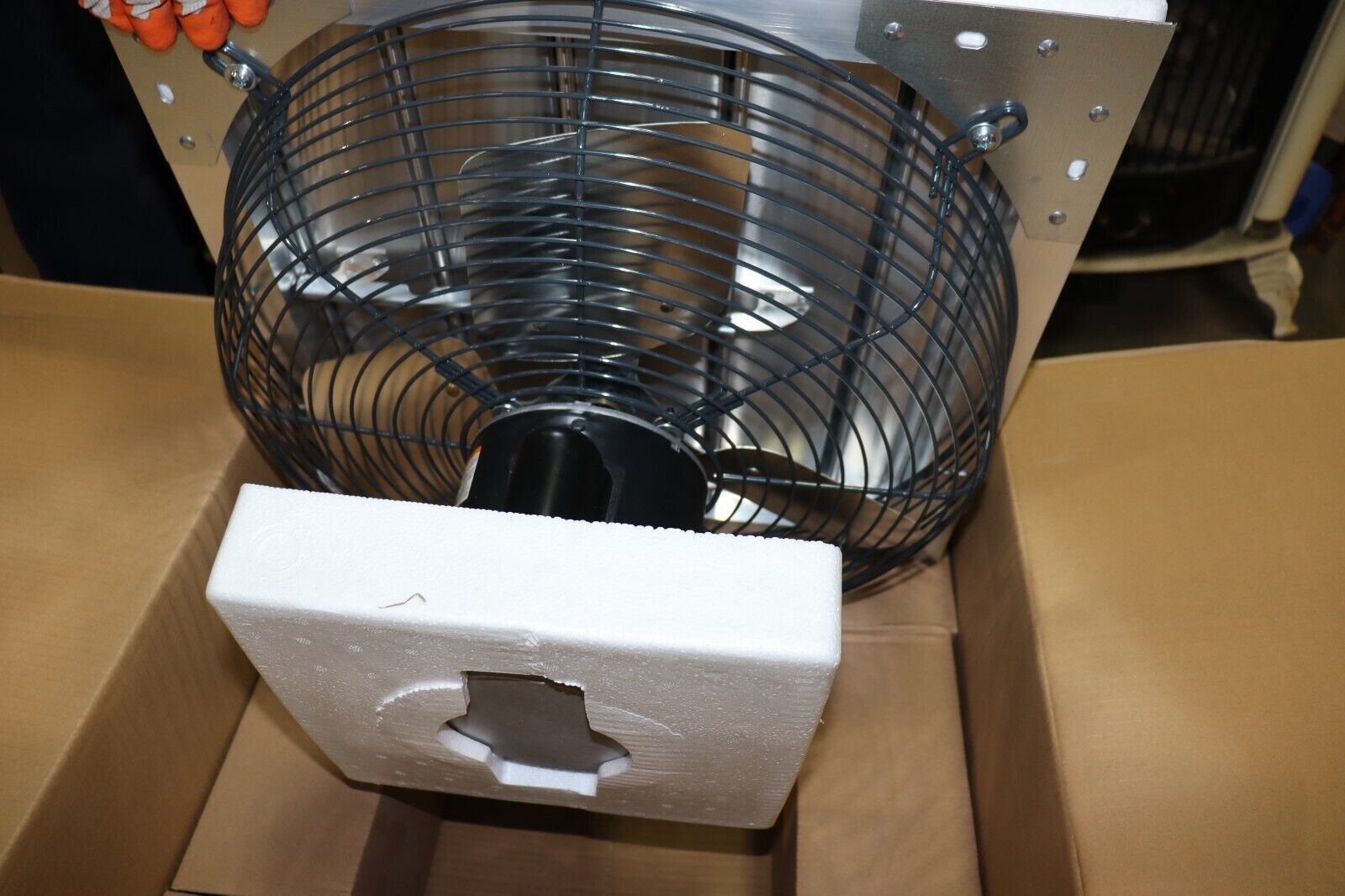 NEW - Dayton 484X41 18" Shutter Mount Exhaust Fan 1/4 HP 115V AC - Northside Material Brokers