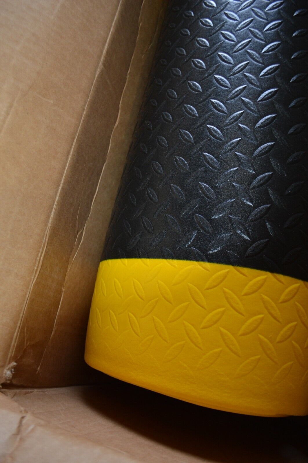 Notrax floor matting, Diamond Sof-Tred w/ dyna shield. Model 1lyz2 - Northside Material Brokers