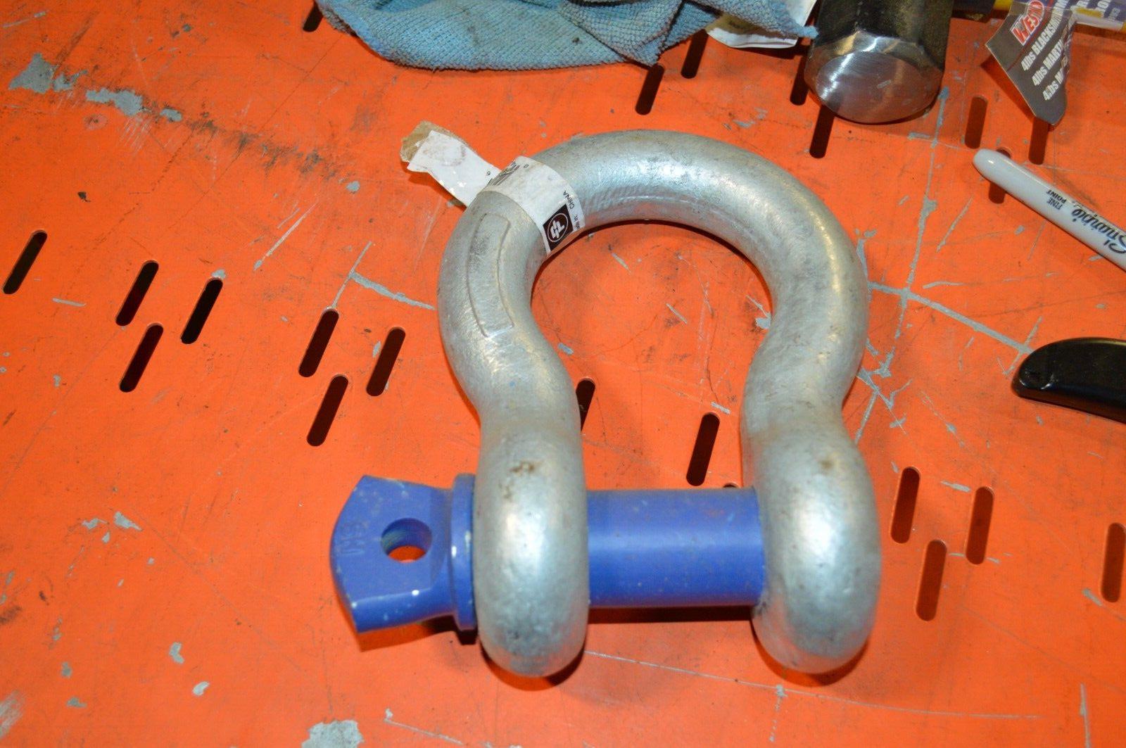 Peer Lift Anchor Shackle, 1-1/4" Pin Diameter - Northside Material Brokers