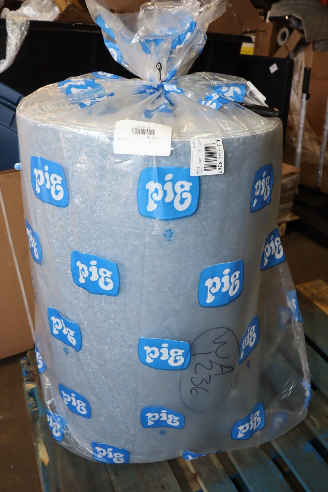PIG Absorbent Roll: 30PZ01, 64 gal, 15 in x 19 in Perforated Size, BLU102 - Northside Material Brokers