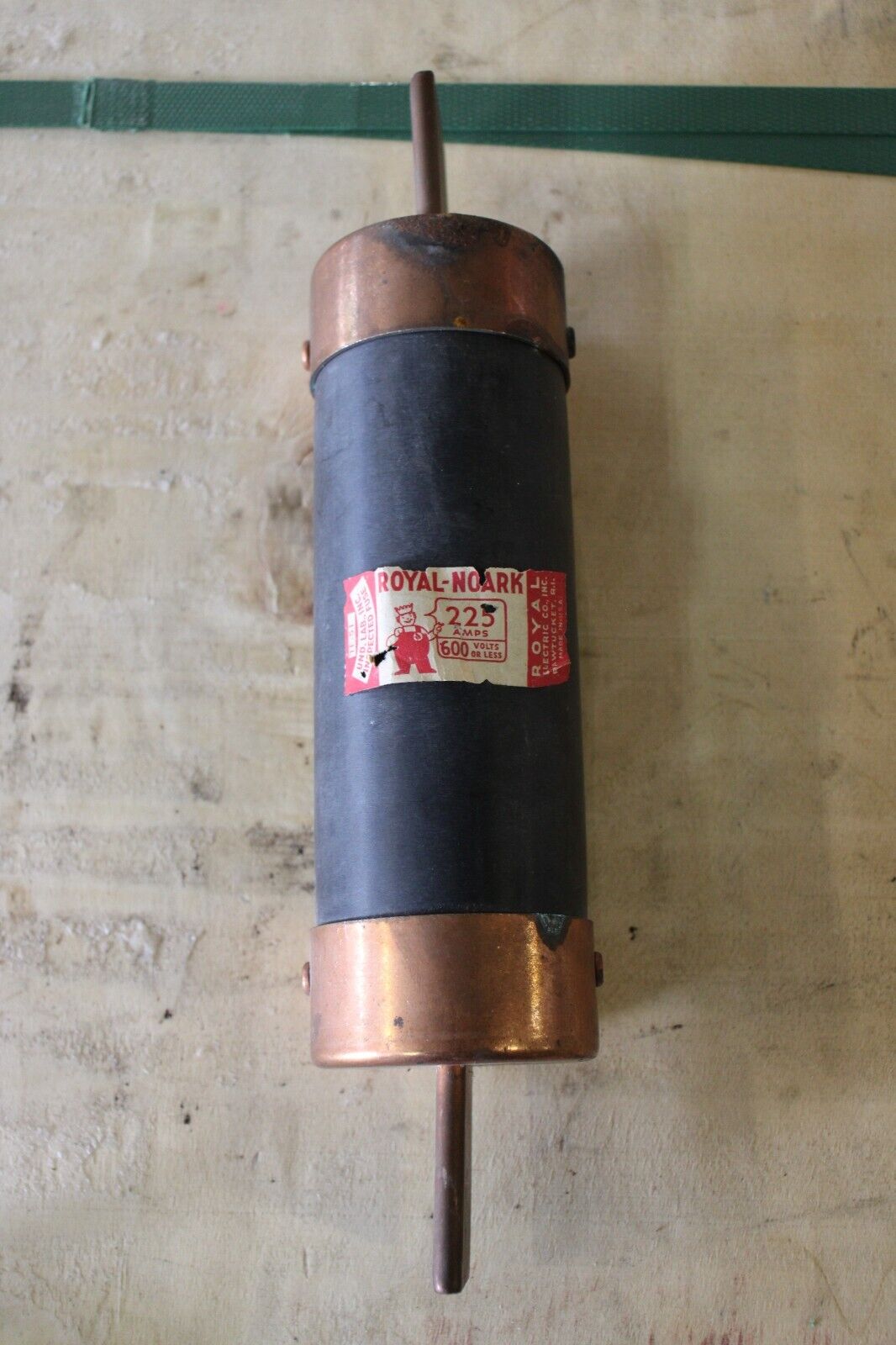 ROYAL NOARK 225 AMP 600 VOLT FUSE TF-51 - Northside Material Brokers