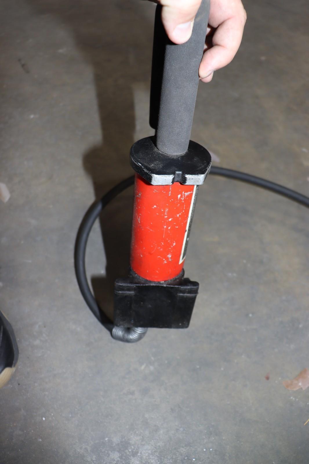 Snap-On Hydraulic Pump YA301-A 4 Ton, 7,000PSI, Used - Northside Material Brokers