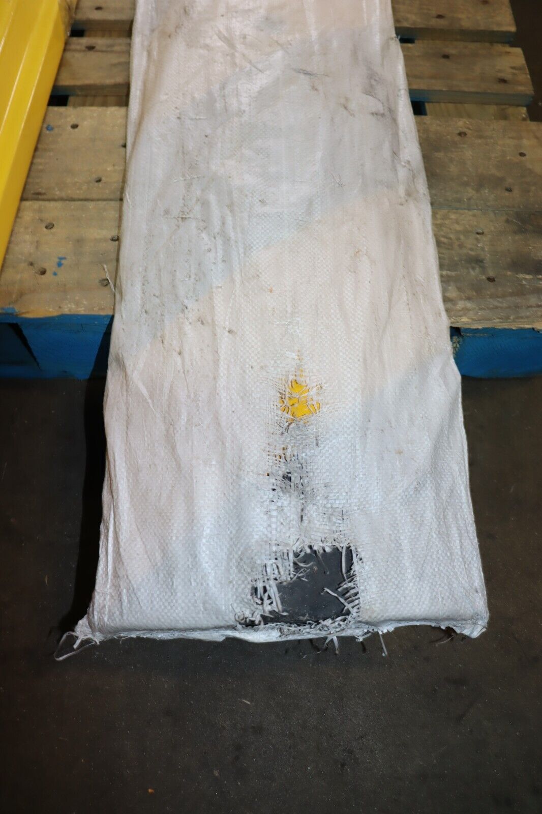 Speed Bump: Rubber, Black/Yellow, 6 ft Lg, 12 in Wd, 2 1/2 in Ht, 29NH35B - Northside Material Brokers