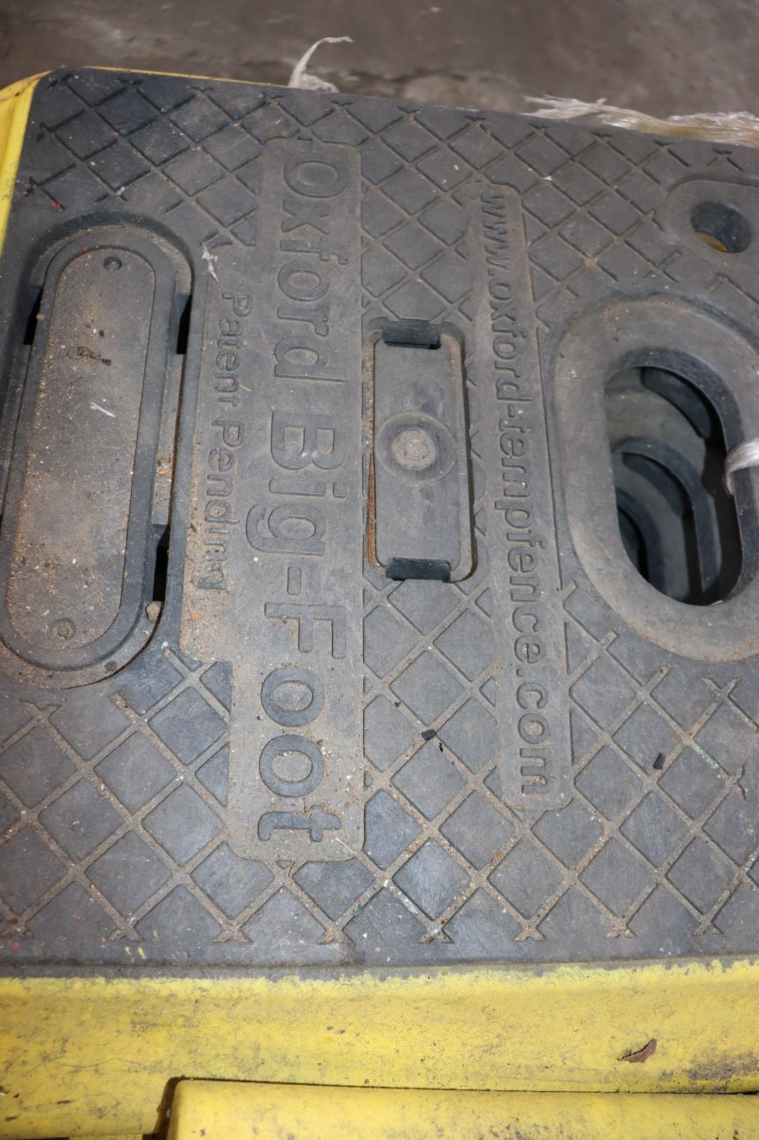 Temperory Fence Weight 30 lb Oxford Bigfoot, Pallet of 36 - Northside Material Brokers
