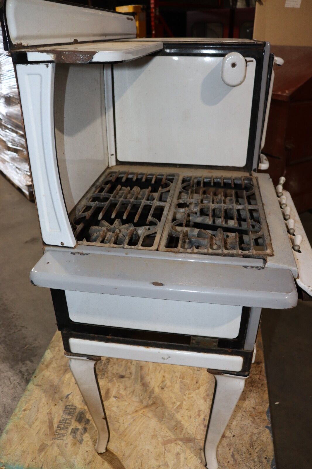 The Estate Stove Co. 2-882TR Vintage Fresh Air Oven, Fair Condition, See Photos! - Northside Material Brokers