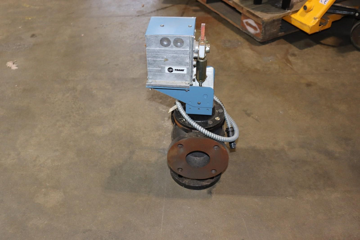 Trane X13680290220 Valve, w/ Actuator, Cast Iron, 3 Way, NOS - Northside Material Brokers
