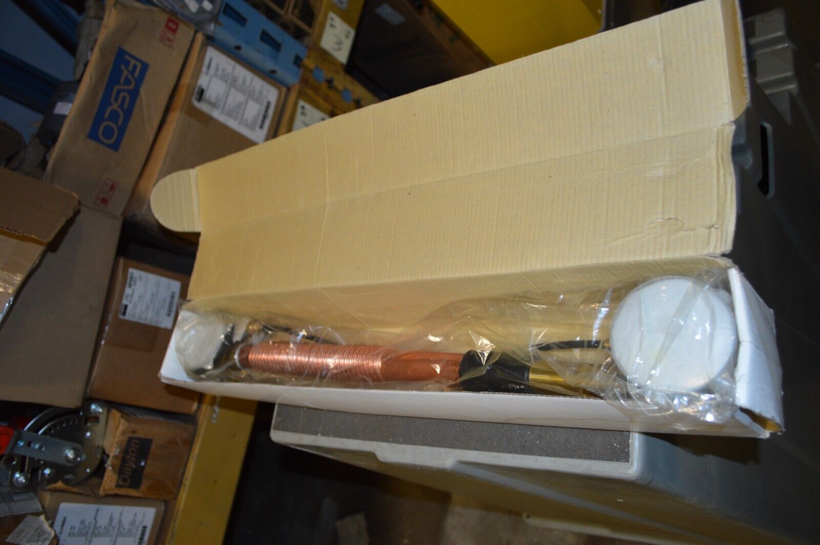 Tub Drainer behind wall assembly, Chrome finishes- Chain not included - Northside Material Brokers