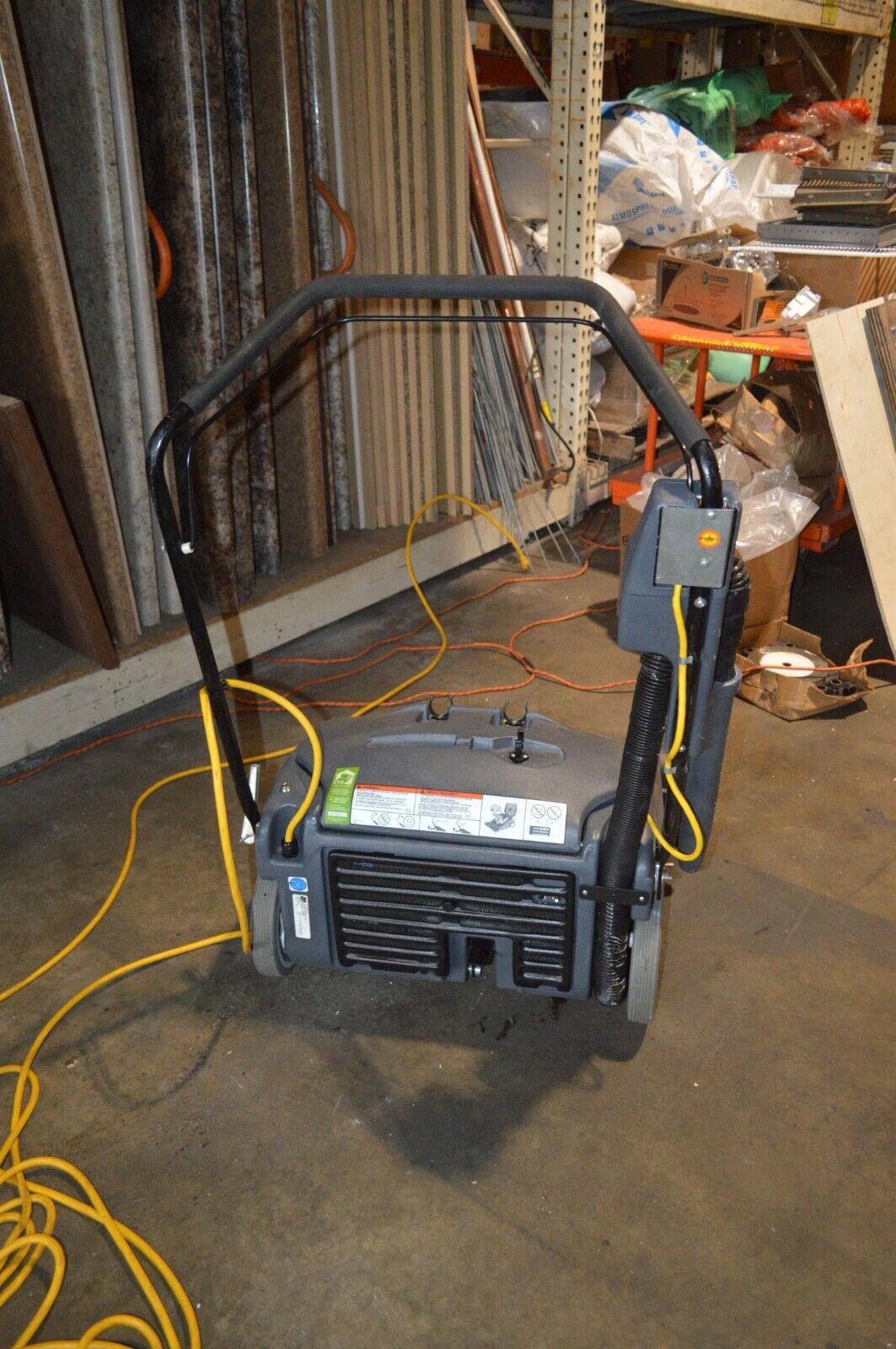 UNISOURCE JAVELIN 28 WIDE PATH COMMERCIAL VACUUM, PARTS ONLY - Northside Material Brokers