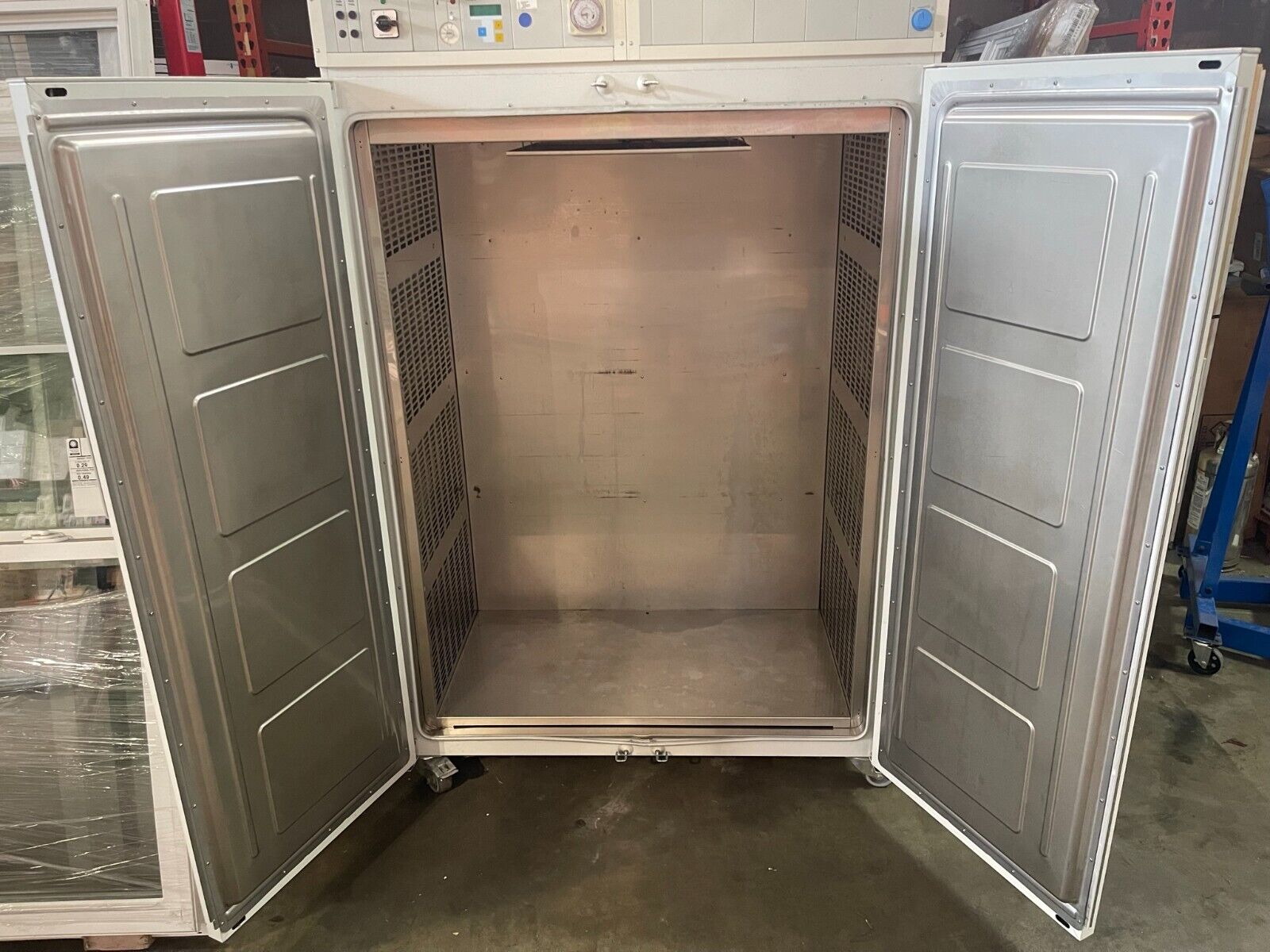USED THERMO SCIENTIFIC / HERAEUS UT 6760 - Northside Material Brokers
