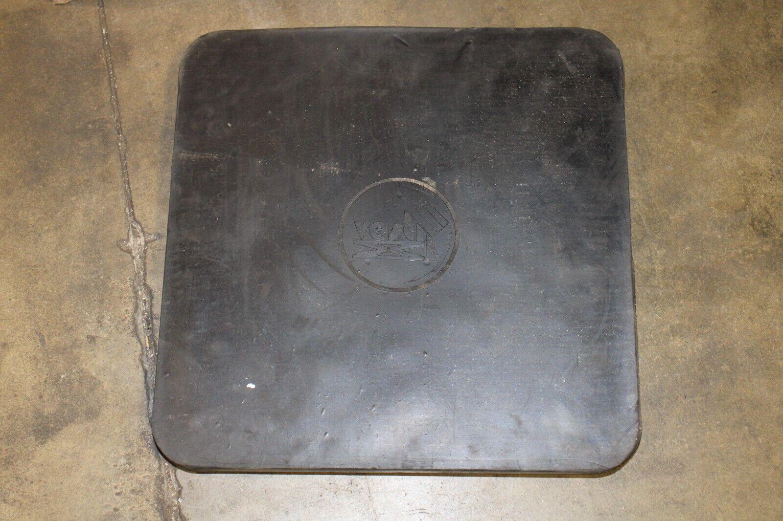 VESTIL 200LB HYDRAULIC LIFT TABLE HT-02-1616A - Northside Material Brokers