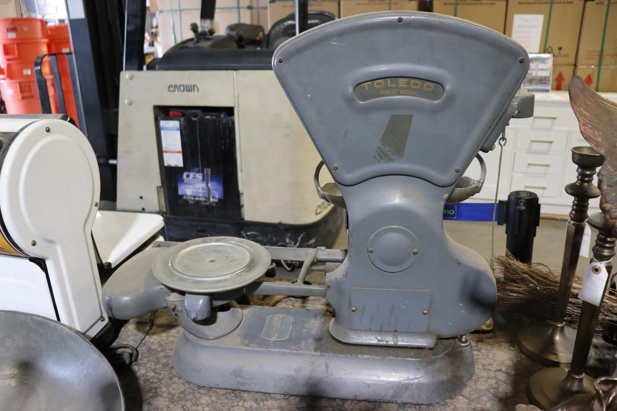 VINTAGE TOLEDO SCALE MODEL 4652 OVER UNDER SCALE 40LB CAPACITY - Northside Material Brokers