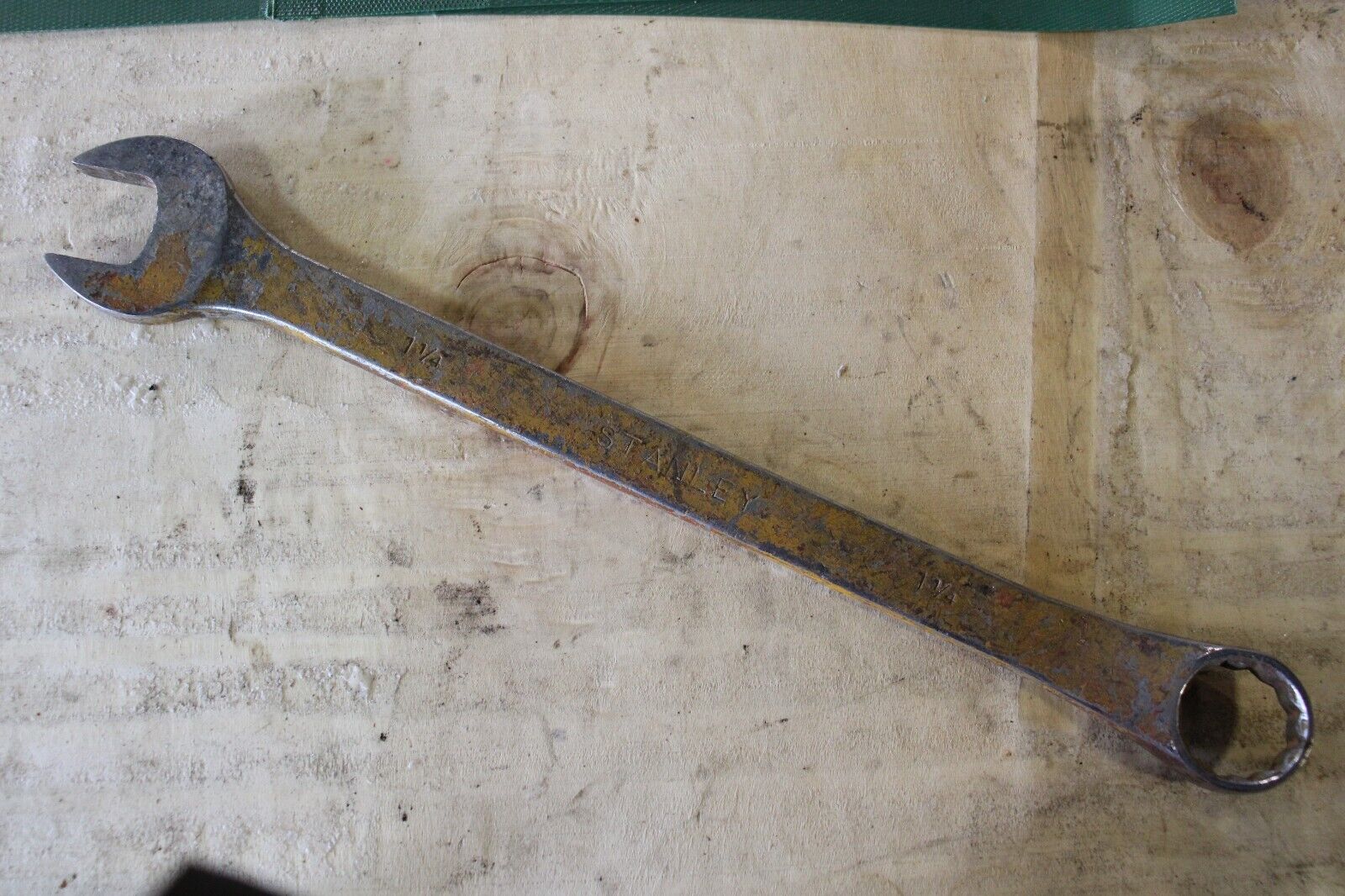 1 1/4 INCH COMBINATION WRENCH STANLEY 86-846 USA - Northside Material Brokers