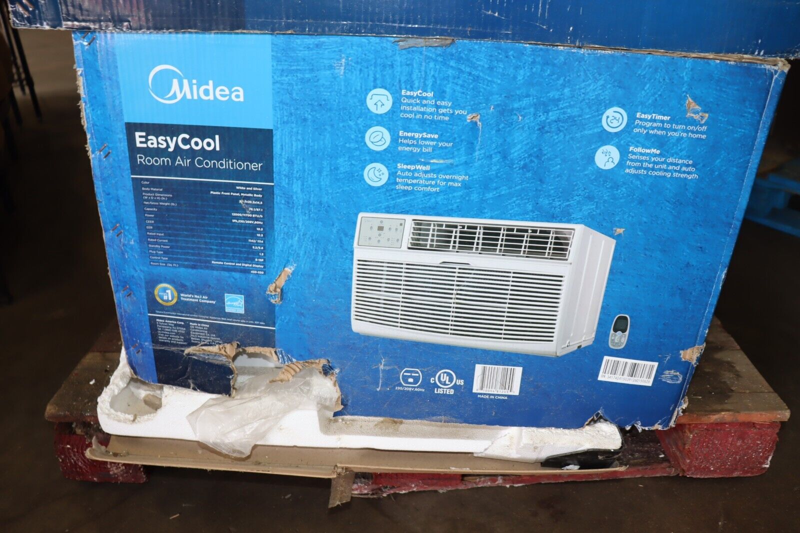 In Wall Air Conditioner 12000 BTU 230 Volt Midea MAT12R2ZWT