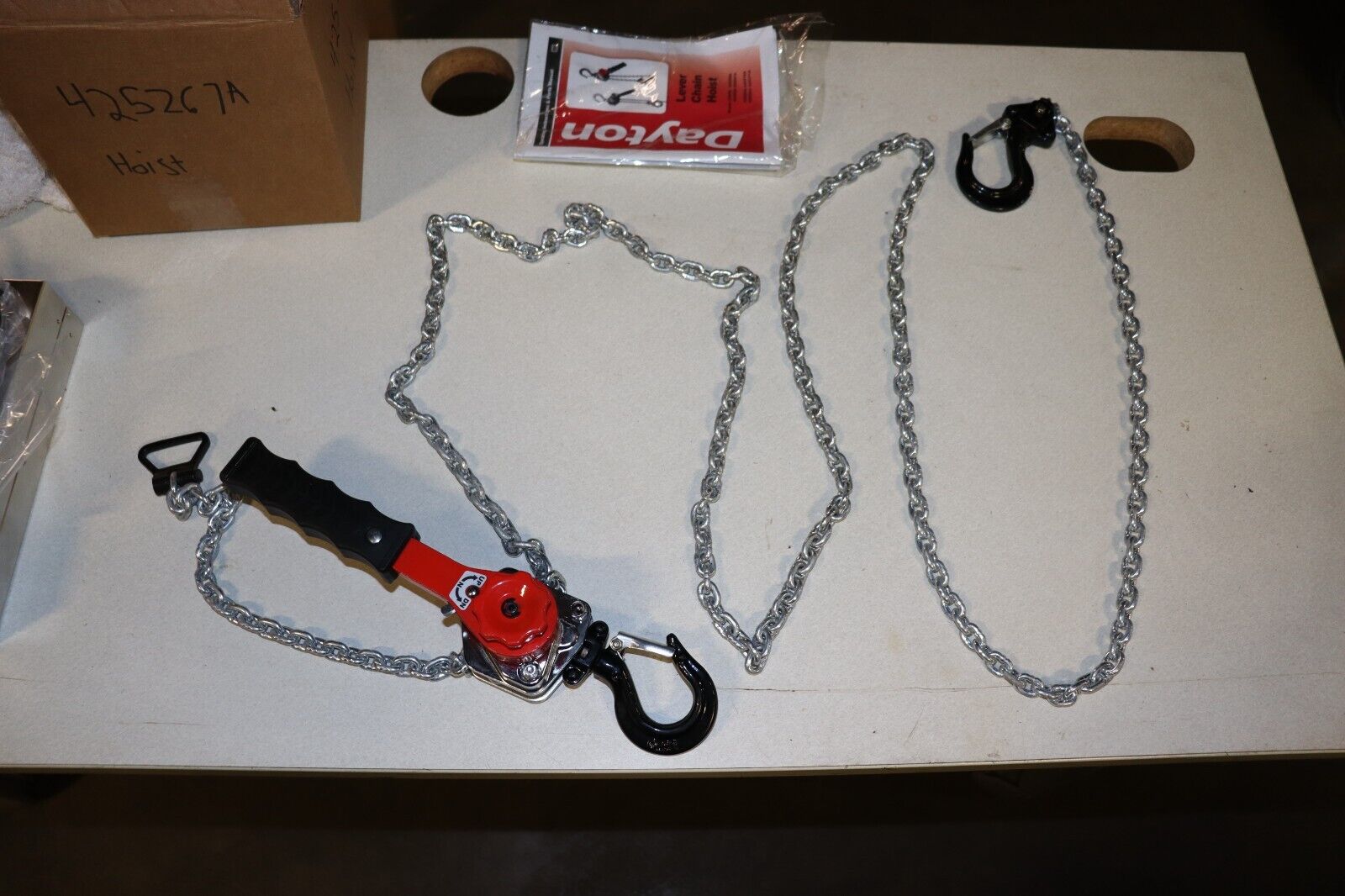 Chain Hoist Dayton 425Z67 29/32 In Hook Opening Lever With 10 Ft. Hoist Lift
