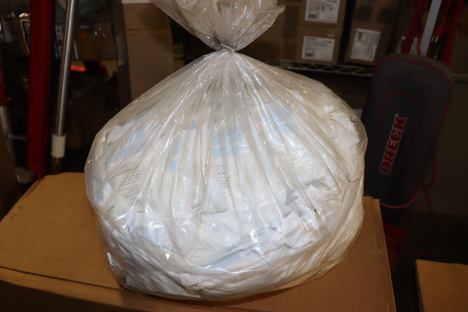 Dupont Tyvek Isoclean Good, IC668BWH000100CS Lot of Tyvek hoods - Northside Material Brokers