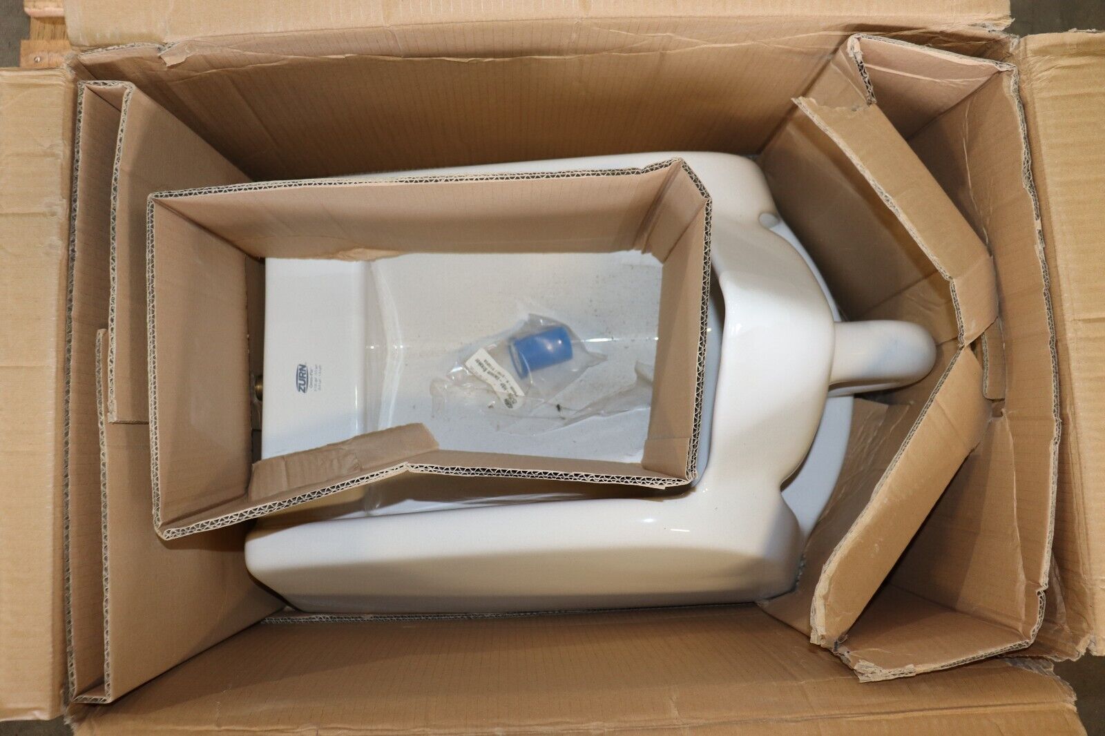 NEW Zurn Z5755-U Omni-Flo Top Spud Urinal Accommodates 0.125-1.0 GPF Flow Rates, - Northside Material Brokers