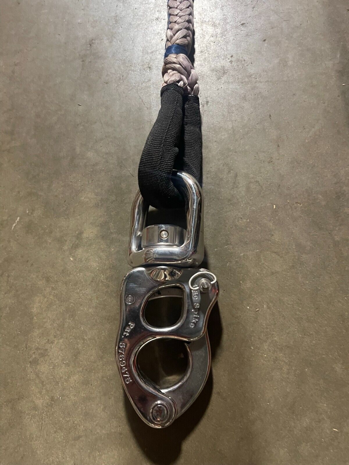 Tylaska T50S Standard Bail Snap Shackle w/ 2 - 70' x 2" black & 1 250' x 1" rope - Northside Material Brokers