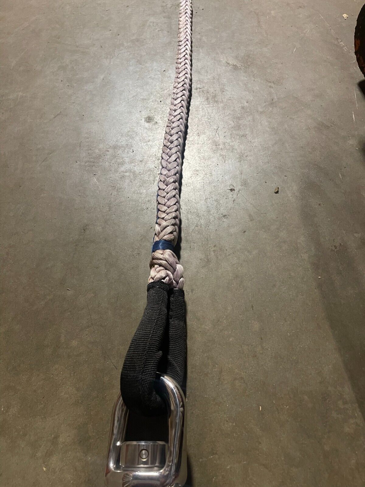 Tylaska T50S Standard Bail Snap Shackle w/ 2 - 70' x 2" black & 1 250' x 1" rope - Northside Material Brokers