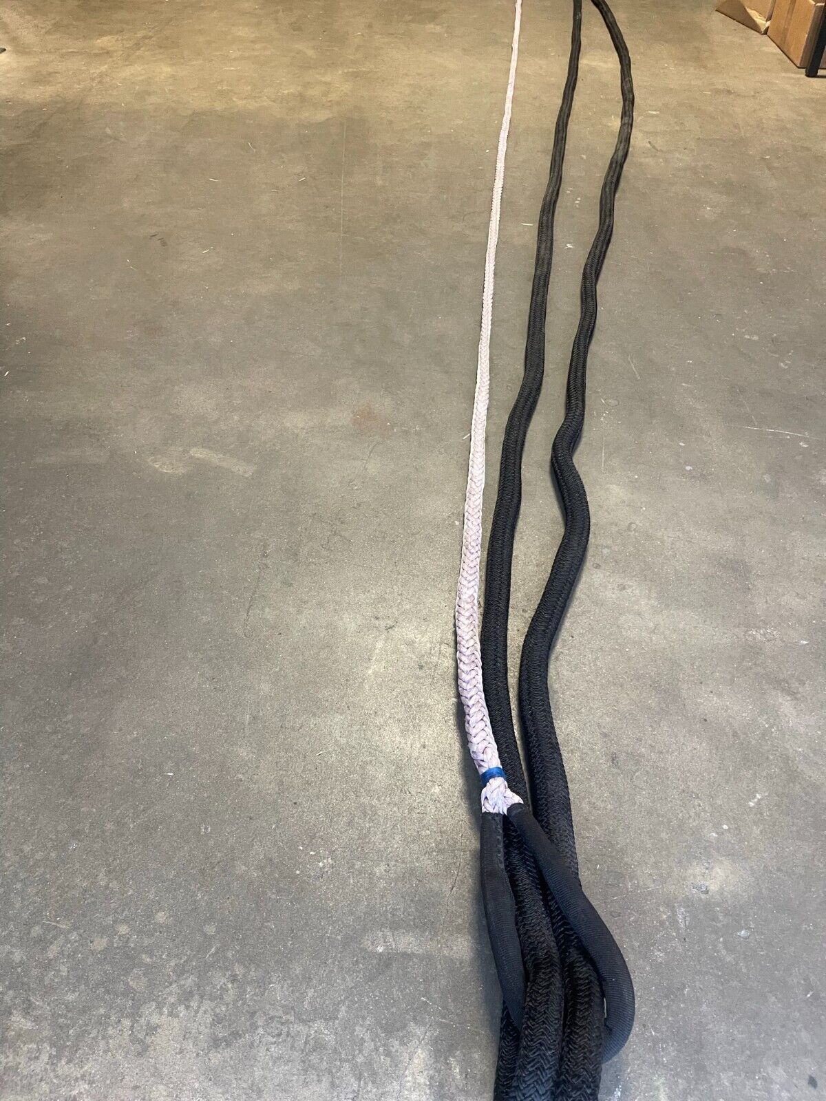 Tylaska T50S Standard Bail Snap Shackle w/ 2 - 70' x 2" black & 1 250' x 1" rope - Northside Material Brokers