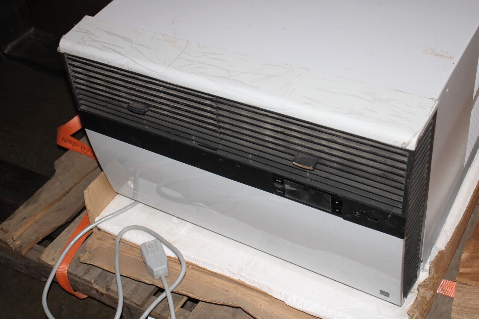 Window or Wall Air Conditioner 230 Volt 12000 BTU Friedrich KCS12A30 - Northside Material Brokers